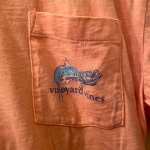 Vineyard Vines women’s S fishing t shirt